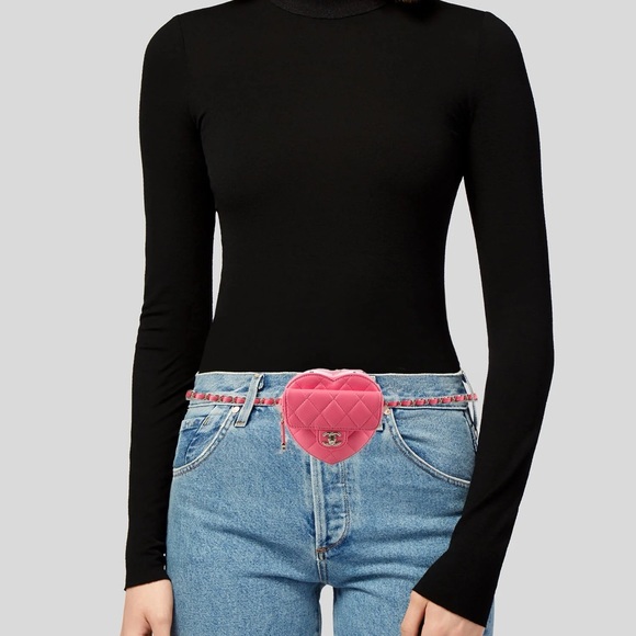 Chanel Heart Belt Bag 2022 - Picture 2 of 4